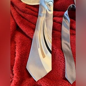 🩶 Men’s Silk Tie by Gino Rossini Great Gift Love the Look & Feel Preowned Luxe